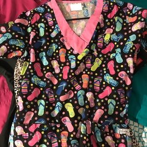 Flip flop print scrub top